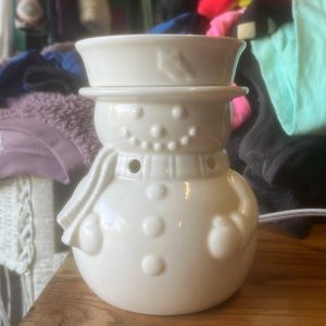 Scentsy snowman warmer.